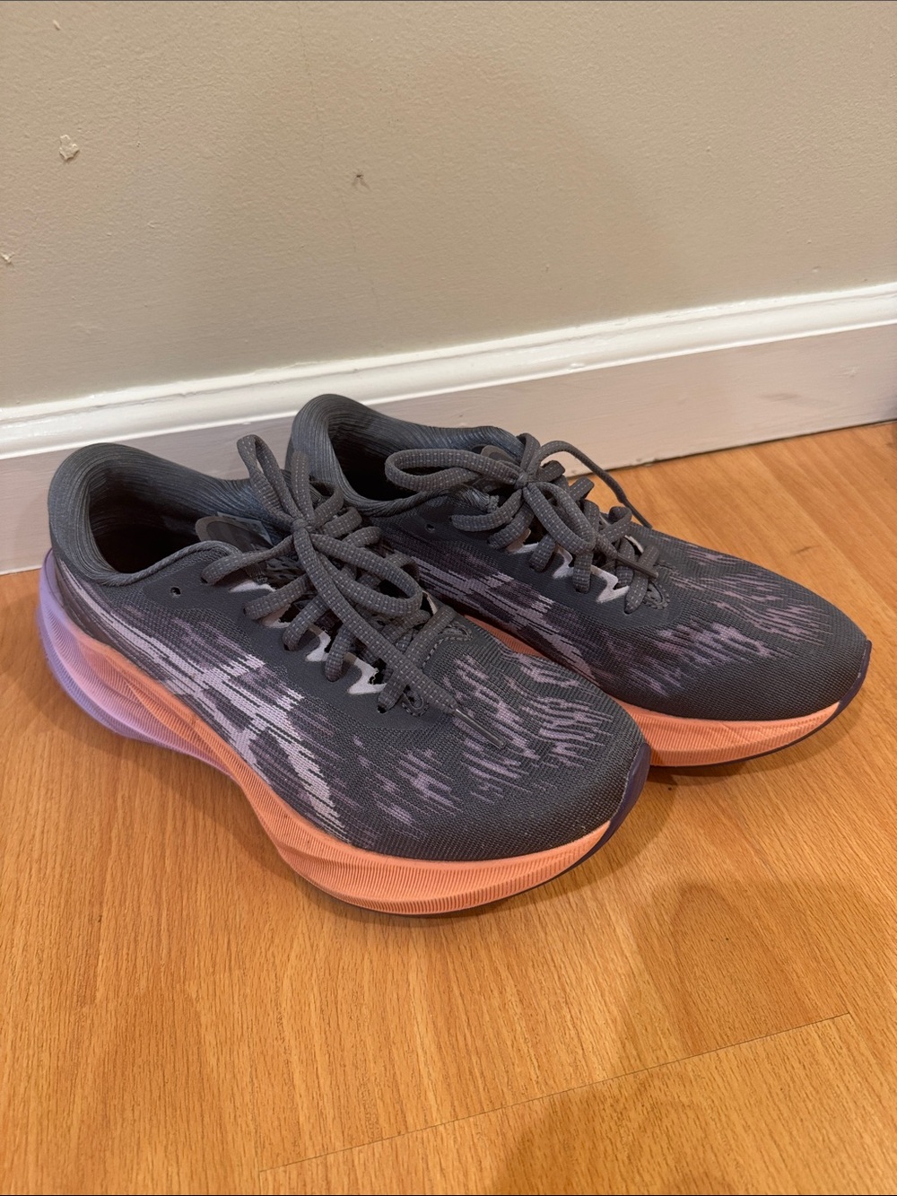 ASICS Novablast 7.5